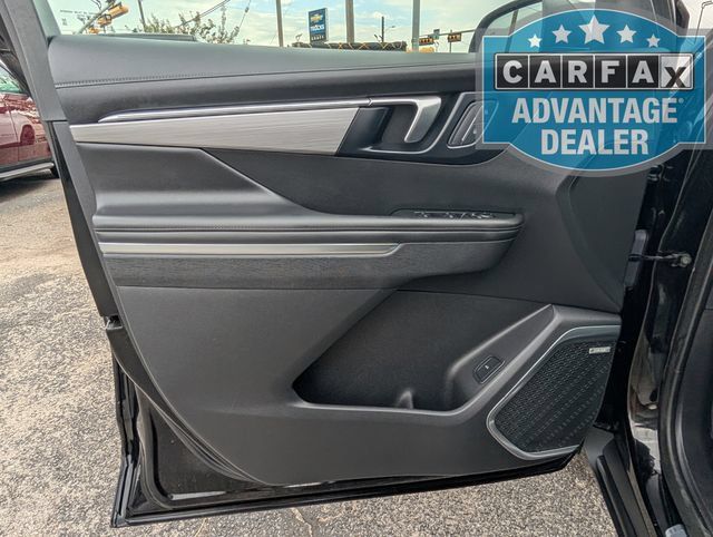 Certified 2025 Buick Enclave Preferred AWD/4WD image 17