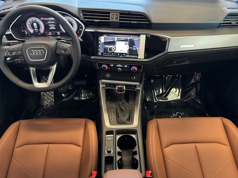 New 2025 Audi Q3 2.0T Premium Plus image 10