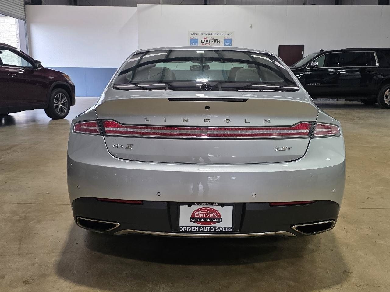 Used 2017 Lincoln MKZ Reserve FWD image 5
