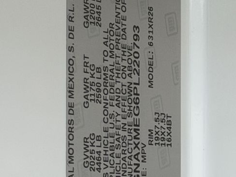 Used 2023 Chevrolet Equinox RS w/ LPO, Floor Liner Package FWD image 30