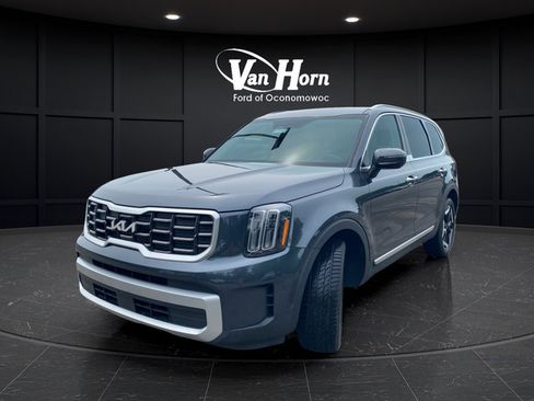 Used 2023 Kia Telluride S w/ S Sunroof Package AWD/4WD image 3