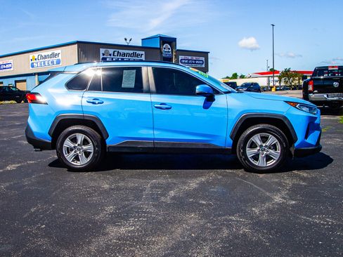 Used 2021 Toyota RAV4 XLE FWD image 8