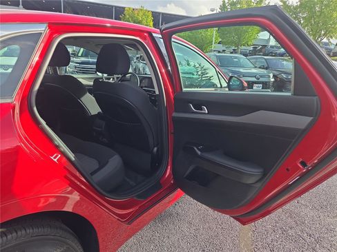 Used 2025 Kia K5 LXS image 31