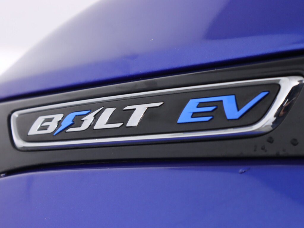 Used 2018 Chevrolet Bolt LT FWD image 33