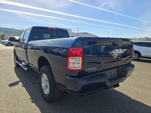 Used 2020 RAM 3500 Big Horn w/ Level 1 Equipment Group AWD/4WD image 16