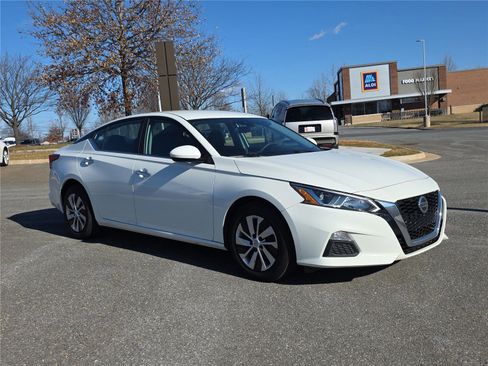 Used 2021 Nissan Altima 2.5 S image 2