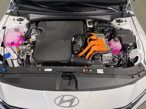 New 2026 Hyundai Elantra SEL w/ Cargo Package FWD image 9