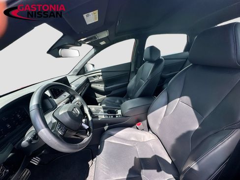 Used 2023 Honda Accord Sport image 27