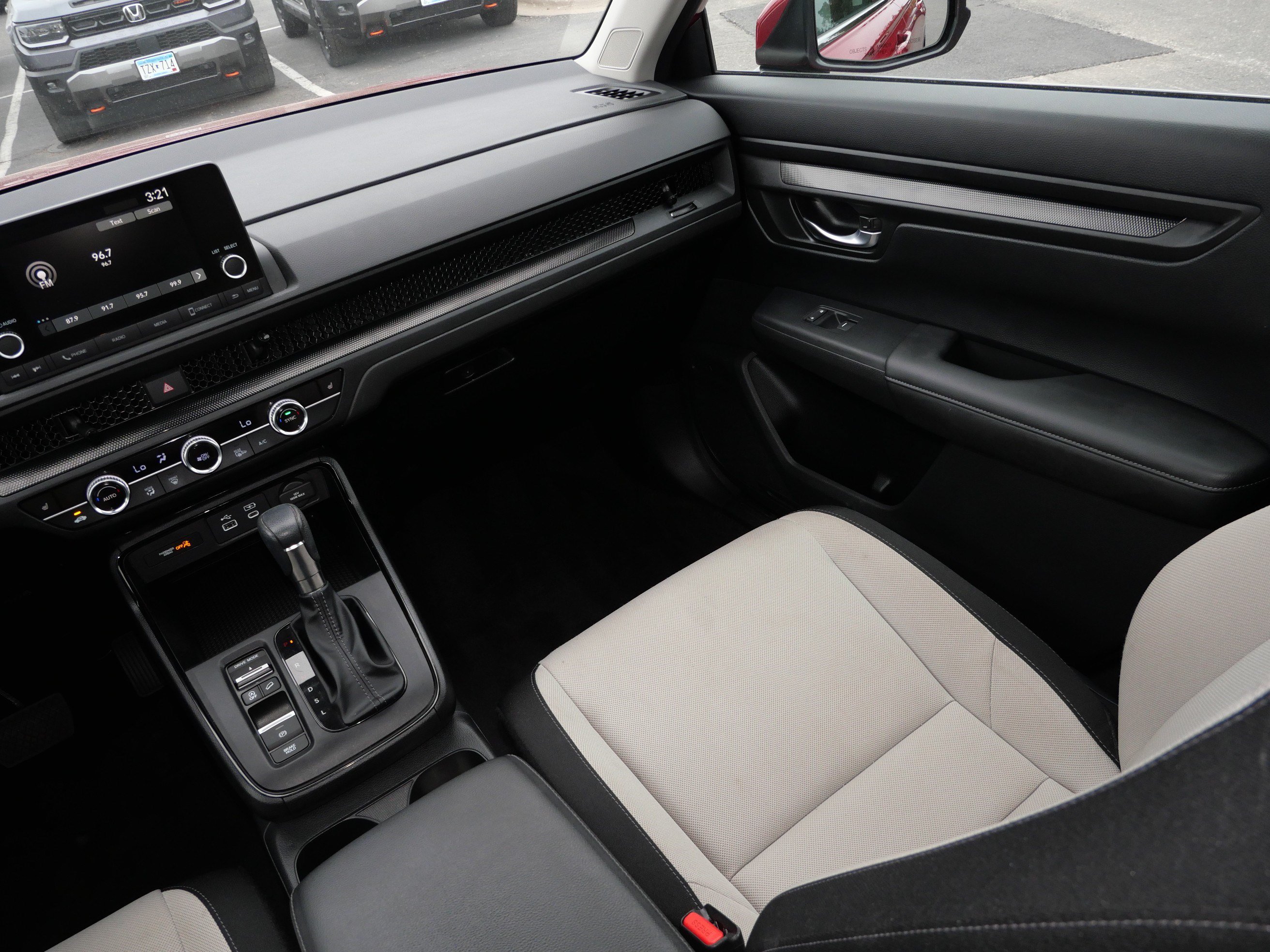 Used 2024 Honda CR-V EX image 11