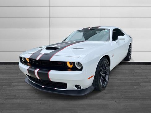 Used 2022 Dodge Challenger R/T Scat Pack RWD image 7