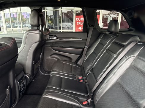 Used 2020 Jeep Grand Cherokee Trailhawk w/ Trailhawk Luxury Group AWD/4WD image 30