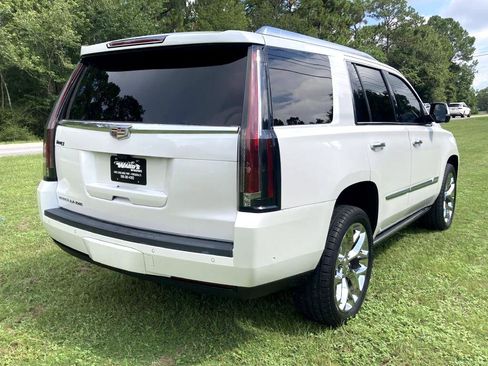 Used 2019 Cadillac Escalade Premium Luxury image 6