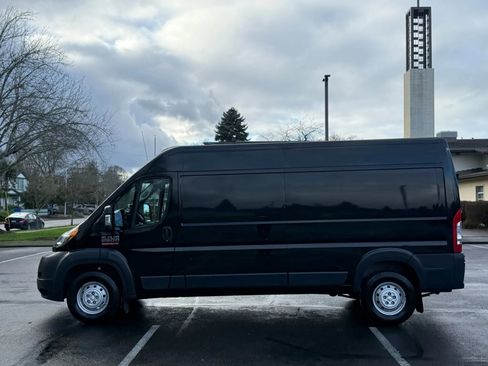 Used 2018 RAM ProMaster 2500 w/ Mopar Trailer Tow Group image 2
