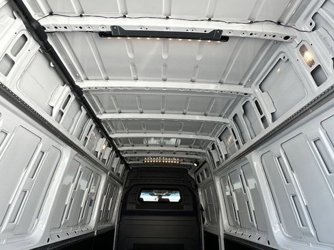 New 2025 Mercedes-Benz Sprinter 2500 image 25