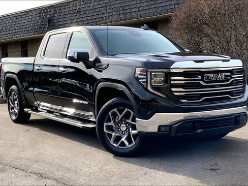 Used 2023 GMC Sierra 1500 SLT w/ SLT Premium Plus Package image 33