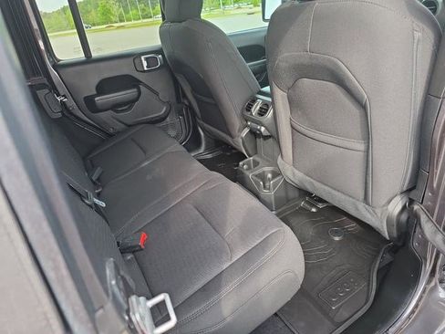 Used 2023 Jeep Wrangler Unlimited Sport AWD/4WD image 11