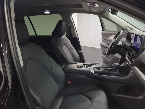Used 2026 Toyota Grand Highlander AWD Hybrid image 23