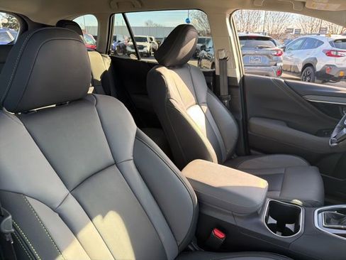 Used 2025 Subaru Outback Onyx Edition w/ Popular Package #2 image 12