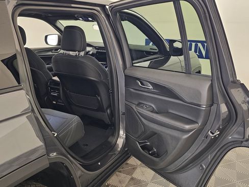 New 2026 Jeep Grand Cherokee Laredo AWD/4WD image 29