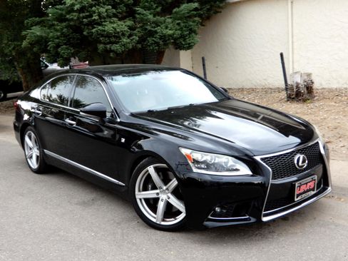 Used 2015 Lexus LS 460 w/ F Sport Package image 3