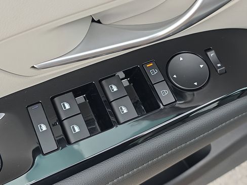 New 2026 Hyundai Tucson Limited image 17