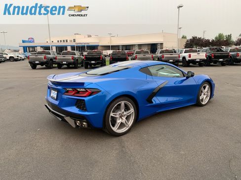 Used 2024 Chevrolet Corvette Stingray Preferred Cpe w/ Battery Protection Package RWD image 7