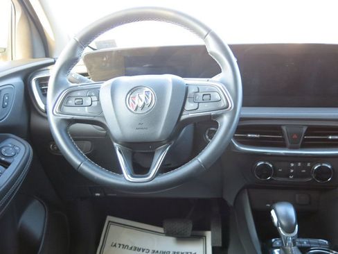 Used 2024 Buick Encore GX Preferred image 20