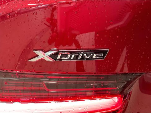 New 2026 BMW 330i xDrive Sedan w/ M Sport Package AWD/4WD image 15