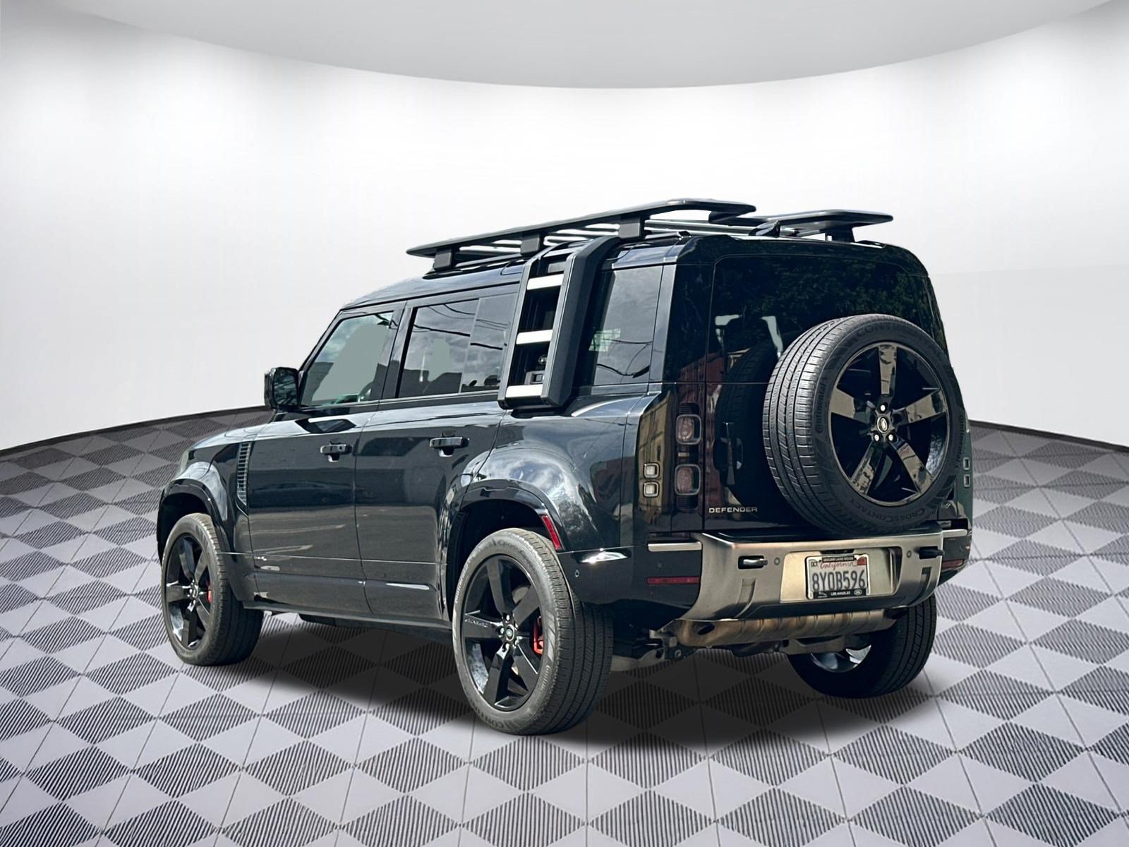 Used 2022 Land Rover Defender 110 X AWD/4WD image 3