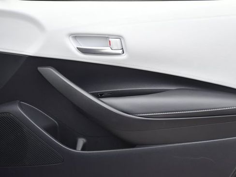 Used 2023 Toyota Corolla SE FWD image 29