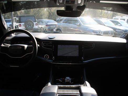 Used 2022 Jeep Wagoneer Series II image 23