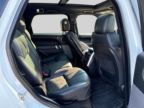 Used 2016 Land Rover Range Rover Sport Supercharged AWD/4WD image 11