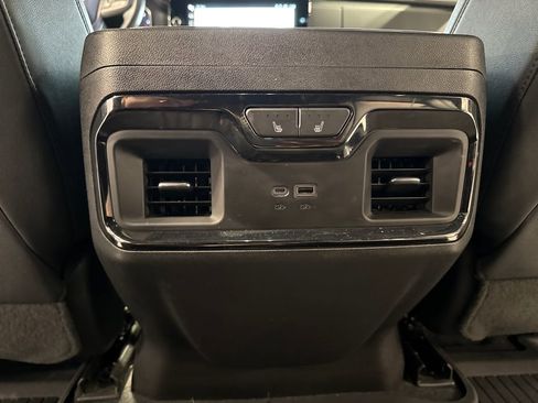 Used 2023 GMC Sierra 1500 AT4 w/ AT4 Preferred Package AWD/4WD image 45