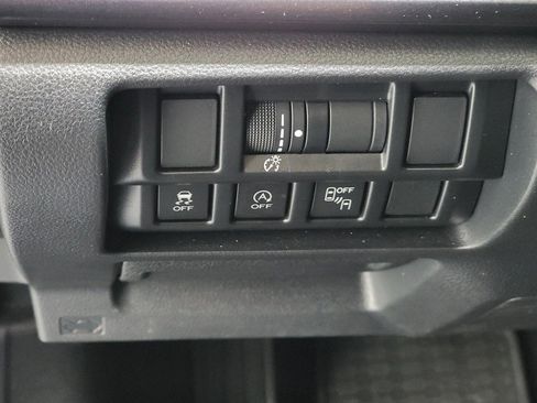 Certified 2022 Subaru Crosstrek 2.5i Sport w/ Moonroof Package image 17