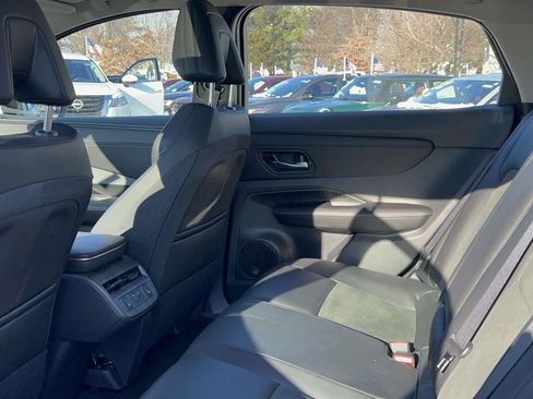 Used 2024 Nissan Ariya AWD image 32