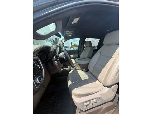 Used 2022 GMC Sierra 2500 SLT w/ SLT Premium Package AWD/4WD image 11