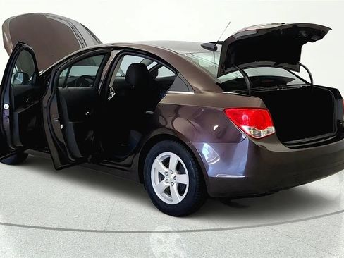 Used 2015 Chevrolet Cruze LT FWD image 10