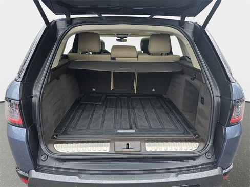Used 2020 Land Rover Range Rover Sport HSE image 14