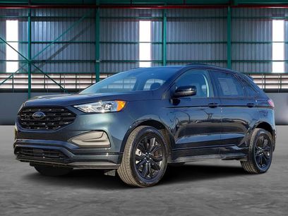 Used 2023 Ford Edge SE w/ Black Appearance Package