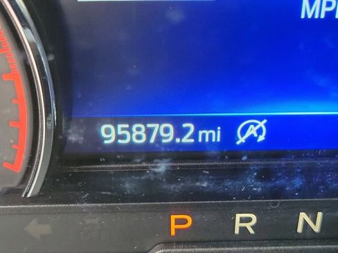 Used 2021 Ford Explorer XLT w/ Equipment Group 202A image 10