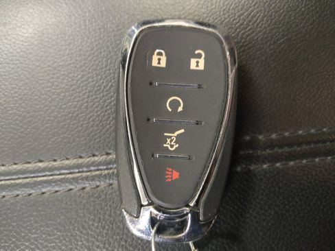 Used 2025 Chevrolet Malibu LT image 32