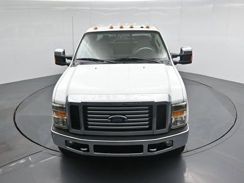 Used 2010 Ford F350 Lariat image 34