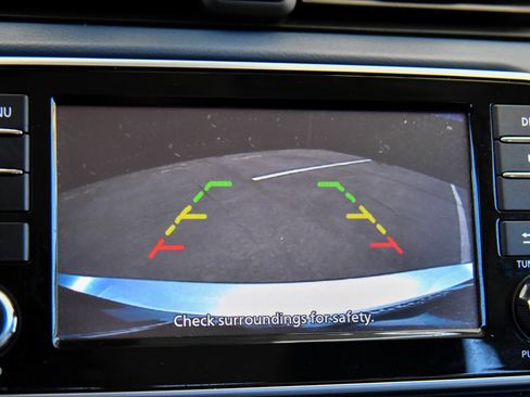 Used 2025 Nissan Versa SV FWD image 17