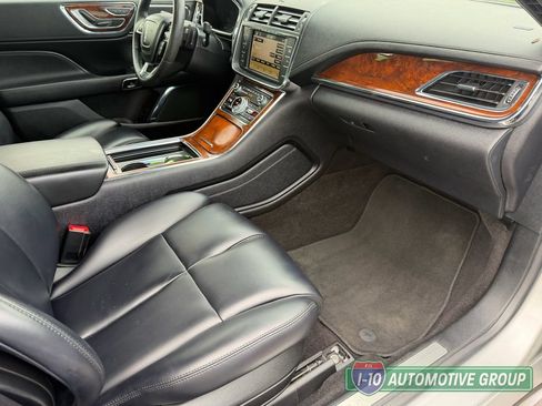 Used 2019 Lincoln Continental Premiere FWD image 15