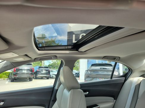 Used 2016 Acura TLX V6 FWD image 11