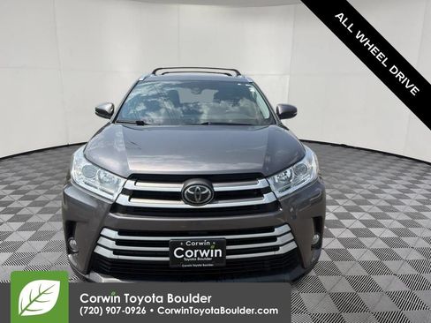 Used 2019 Toyota Highlander XLE w/ Carpet Mat Package (TMS) AWD/4WD image 2