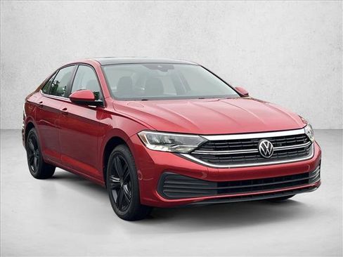 Used 2023 Volkswagen Jetta SE w/ Panoramic Sunroof Package FWD image 3
