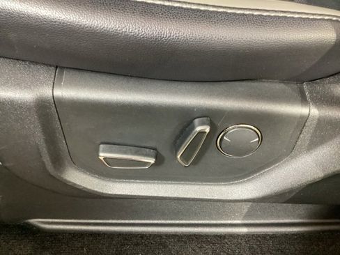 Used 2017 Ford F150 Raptor w/ Equipment Group 802A Luxury image 13