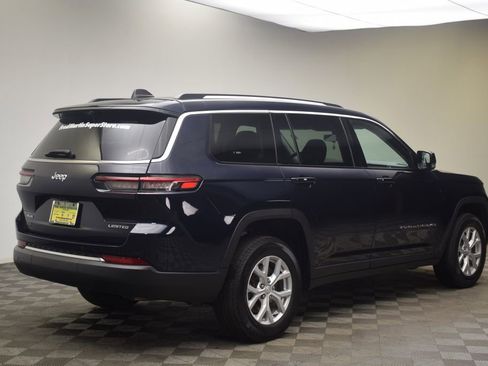 Used 2023 Jeep Grand Cherokee L Limited w/ Luxury Tech Group II image 5