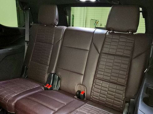 Used 2023 Cadillac Escalade Premium Luxury Platinum AWD/4WD image 23